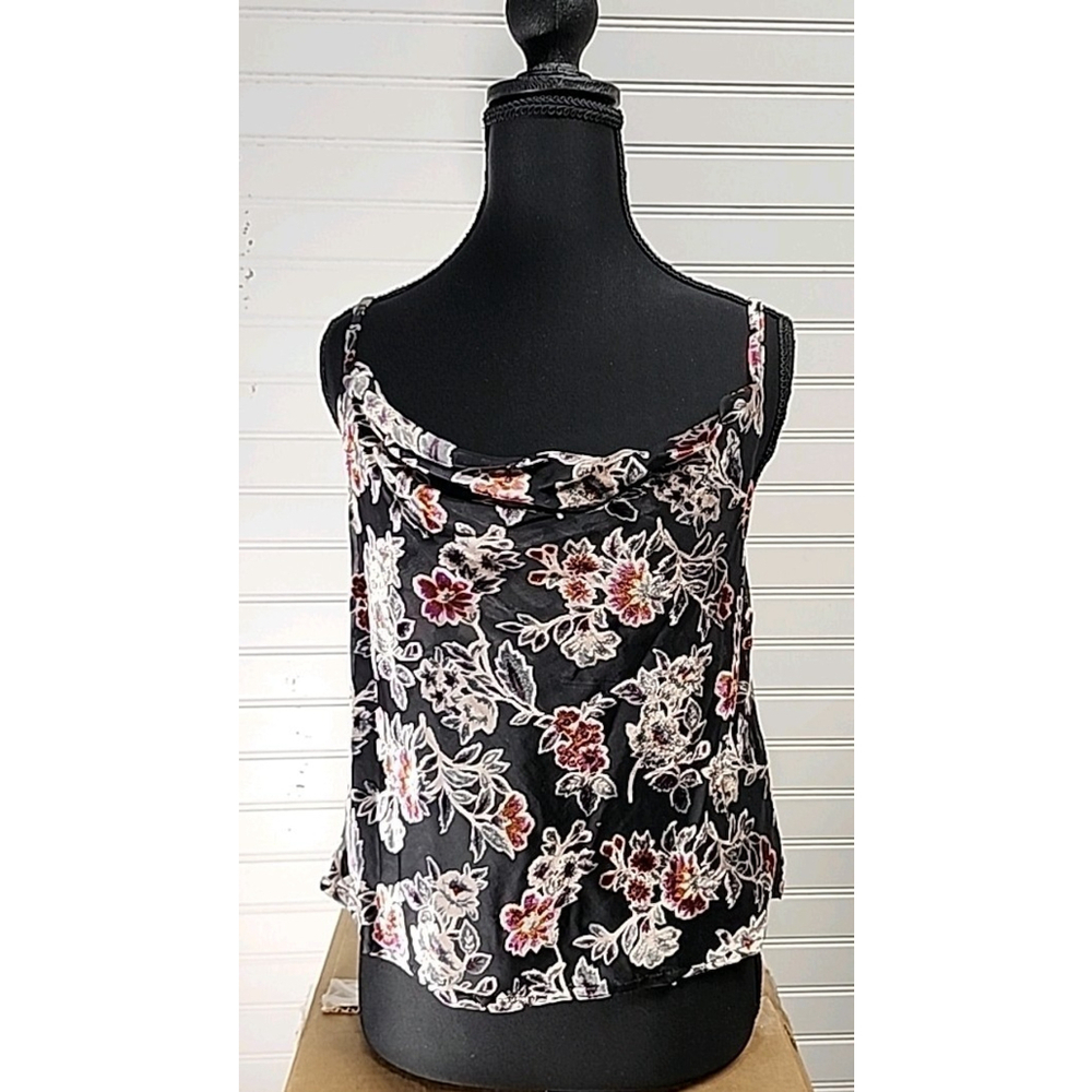 American Eagle Women's Velvety Floral Tank Size Small New with Tags C2